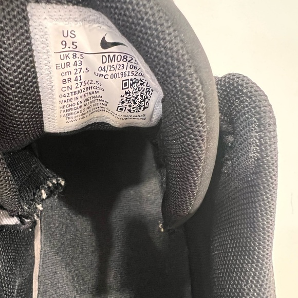 Black basketball shoes aize 9.5 mens - Picture 5 of 5